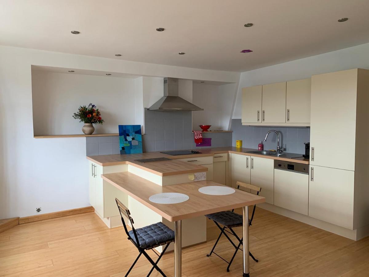 Appartement Vue Sur Meuse Namen Buitenkant foto